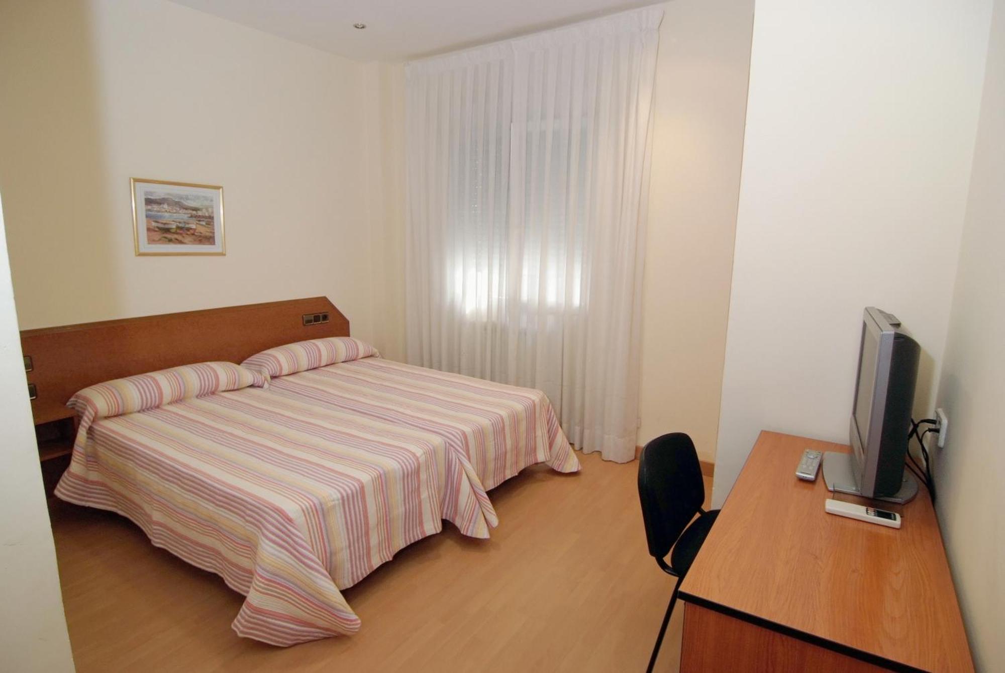 Hostal Cataluna Zaragoza Eksteriør billede