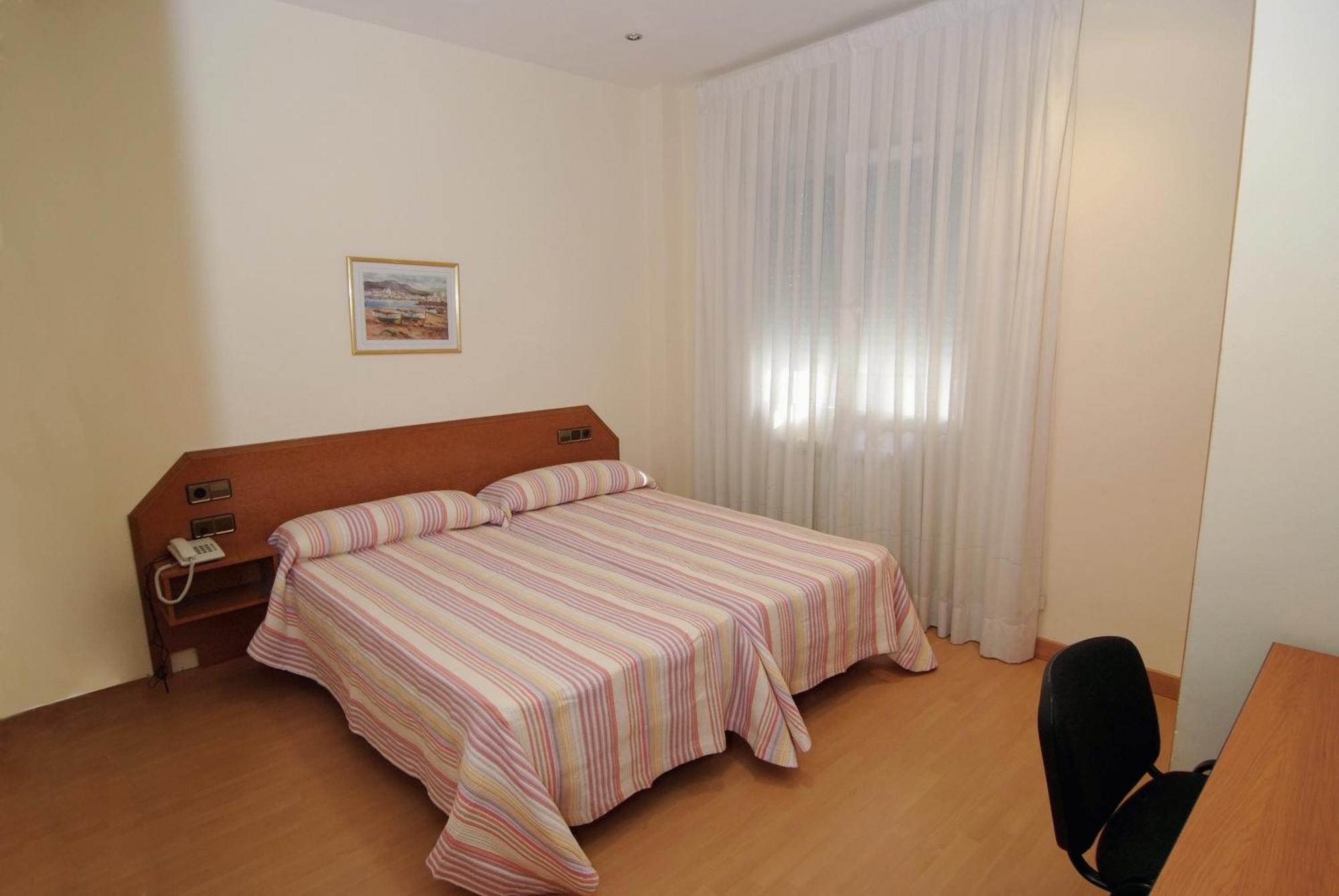 Hostal Cataluna Zaragoza Eksteriør billede