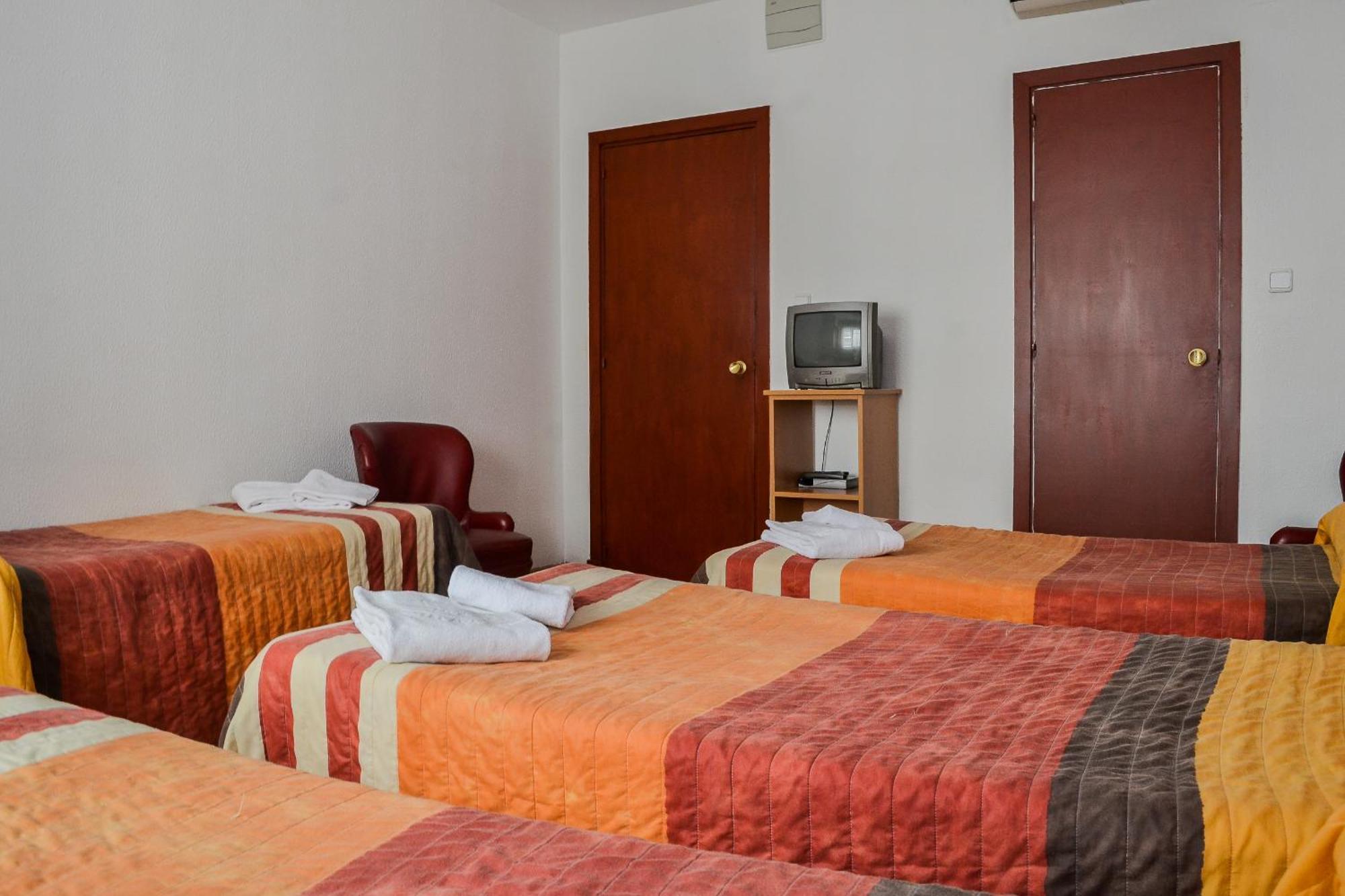 Hostal Cataluna Zaragoza Værelse billede