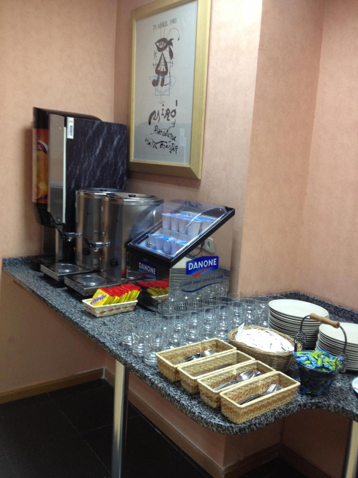 Hostal Cataluna Zaragoza Eksteriør billede