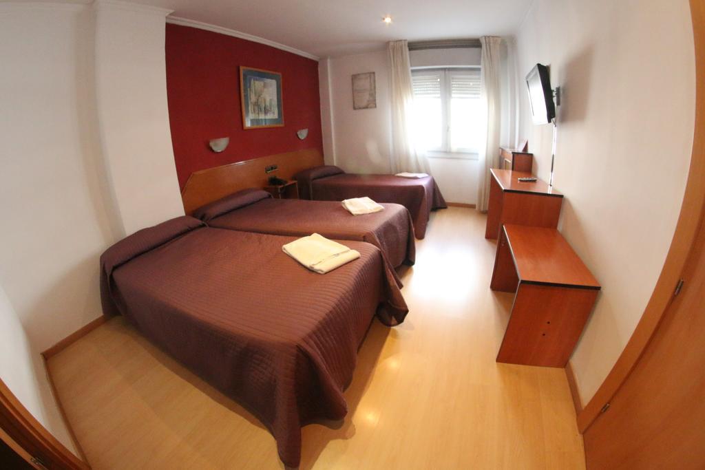 Hostal Cataluna Zaragoza Eksteriør billede