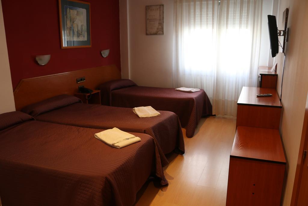 Hostal Cataluna Zaragoza Eksteriør billede
