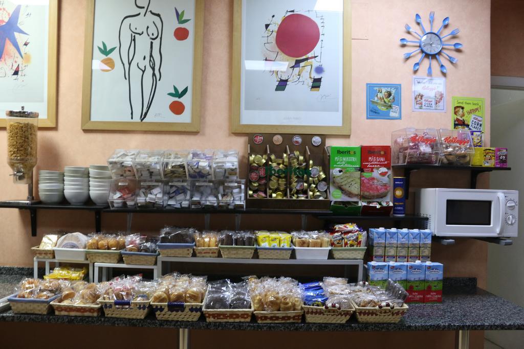 Hostal Cataluna Zaragoza Eksteriør billede
